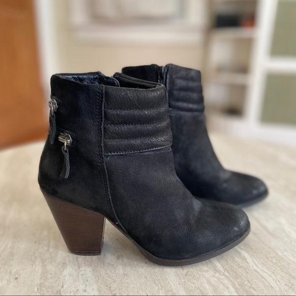 DIBA Black Leather Ankle Boots Western Heel 6.5 - Picture 3 of 7